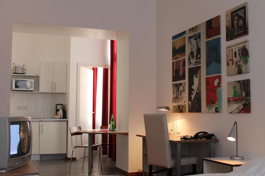 Gls Studio Hotel Berlin Oda fotoğraf